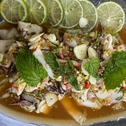 หมึกนึ่งมะนาว Squid Steamed with Lemon Juice