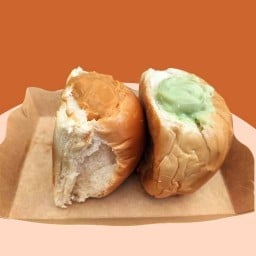 ปัง ปัง หยา ( ขนมปังสังขยา )