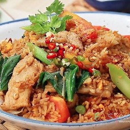 ข้าวผัดโบราณหมู