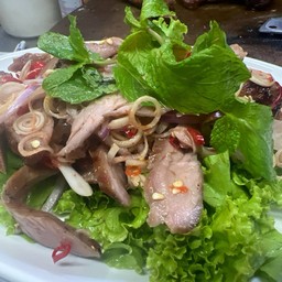 ยำเนื้อย่าง