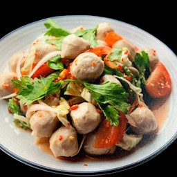 ยำลูกชิ้นหมู