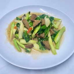 คะน้าปลาเค็ม
