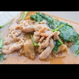 ราดหน้าหมู