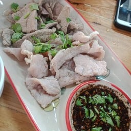 ลวกจิ้มหมู+ตับ+น้ำจิ้ม