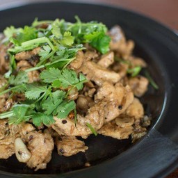 หมูสามชั้นผัดพริกไทยดำ