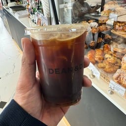 DEAN & DELUCA DMK Terminal 2