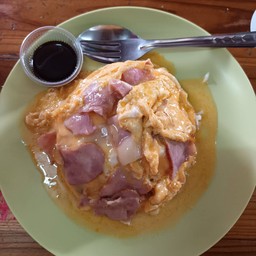 ข้าวไข่ข้นเบคอน