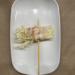 เบค่อนพันเห็ดเข็มทอง