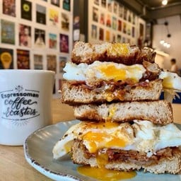 Aussie Bacon & Egg Sanga