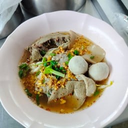 ต้มเลือดหมู ก๋วยจั๊บ.@ท้ายบ้าน