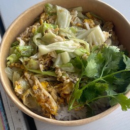 ข้าวกะหล่ำปลีผัดไข่