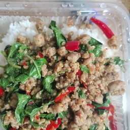 ข้าวขาหมู&ก๋วยเตี๋ยวไก่ เจ๊บัญ นิคมปิ่นทอง1