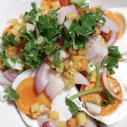 ยำไข่ต้ม
