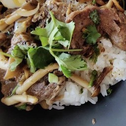 55.ข้าวลิ้นหมูพริกไทยดำ