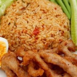 ข้าวคลุกน้ำพริกปลาร้าสับ + หมูทอด