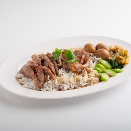 ข้าวขาหมู + ไข่