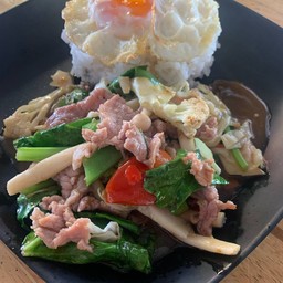 ผัดผักรวมมิตร