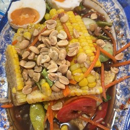 ตำข้าวโพดไข่เค็ม