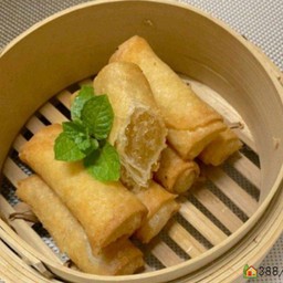 ปอเปี๊ยะไส้วุ้นเส้นล้วน 6 ชิ้น