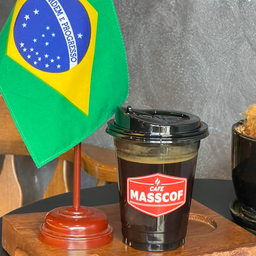 อเมริกาโน่เย็นแชมป์ (Brazilคั่วกลาง) ผ่านการคั่วตามมาตรฐาน SCA  D