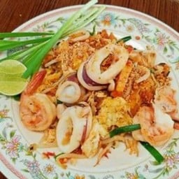 ผัดไทย - หอยทอด  ข้าง ม.ศรีปทุม (เจ้าเก่าบางบัว)