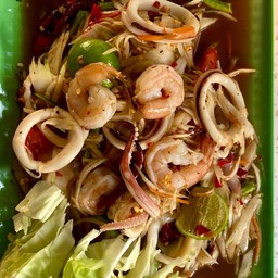 ส้มตำปลาร้าหมึกกุ้งลวก