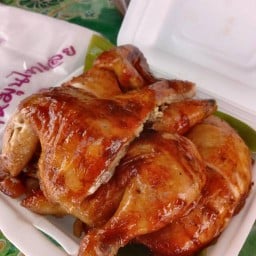 ไก่หมุนไทเลย ตำแซ่บ by มะเหมี่ยว