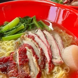 บ้านแดง เย็นตาโฟ เป็ดย่าง หมูแดง - มัยลาภ