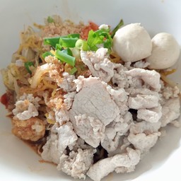 ซันซันก๋วยเตี๋ยวต้มยำ ข้าวขาหมู