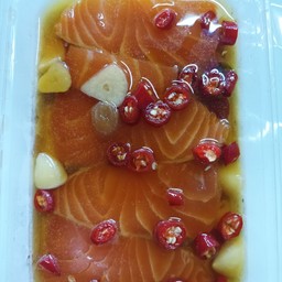 แซลมอนดองจ้า