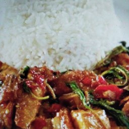 ข้าวกระเพราหมูกรอบ