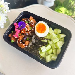 ข้าว ไก่เผ็ดเกาหลี บอมบี๋