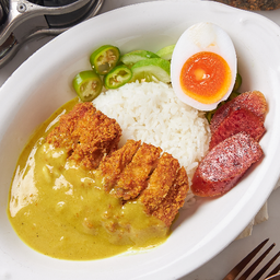 ข้าวแกงกะหรี่ไก่ทอด