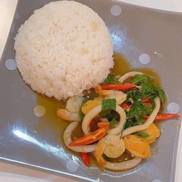 ข้าวหอมกะเพราทะเล