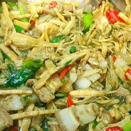 Steamed Bamboo Shoots With Pork Belly