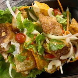 ยำไข่ดาว