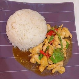 ข้าวหอมกะเพราอกไก่