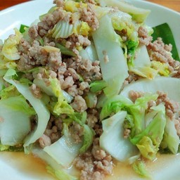 ผัดผักกาดขาว ราดข้าว