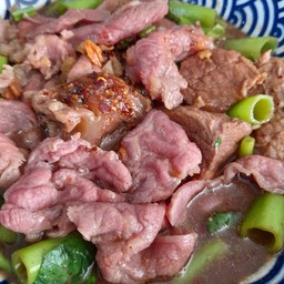 ก๋วยเตี๋ยวเนื้อเปื่อย+ลาย (พิเศษ)