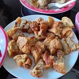 เจ๊ป้อม เป็ดย่างอบน้ำผึ้ง สาขาตลาดพรธิสาร