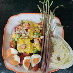 ตำข้าวโพดไข่เค็ม