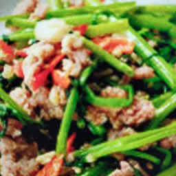 ข้าวผักบุ้งหมูสับ