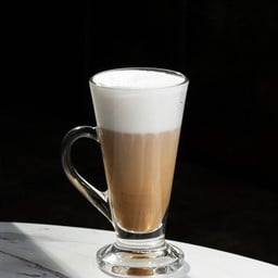 ลาเต้ มัคคีอาโต้ Latte Macchiato ร้อน