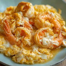 ไข่ขยี้กุ้ง