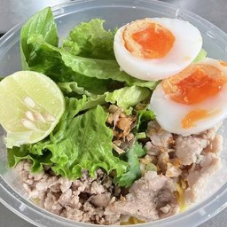 ใส่ถ้วยพร้อมทาน หมูสับ+ลูกชิ้น