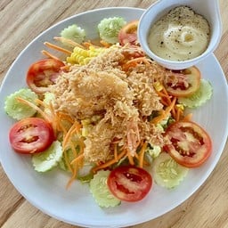สลัดกุ้งทอด