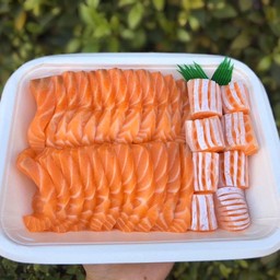 แซลม่อนยกดั๊ม