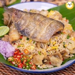 ข้าวผัดปลาสลิด