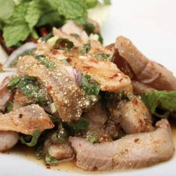น้ำตกคอหมูย่าง