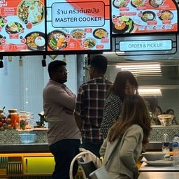 ครัวต้นฉบับ Magic street food court